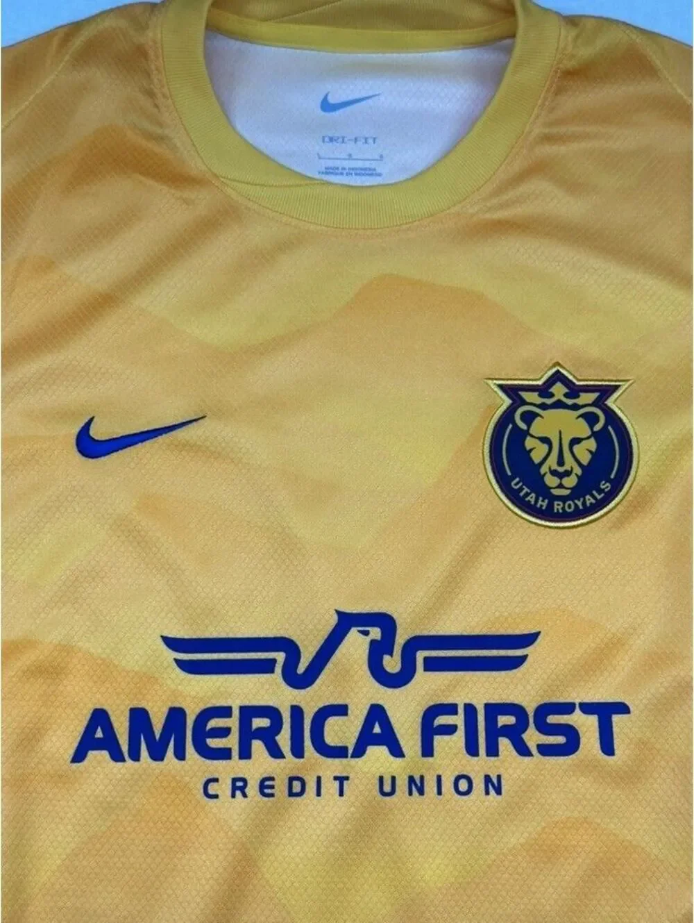 Nike Utah Royals Youth NWSL Stadium Crew Neck Soccer Jersey Yellow Size L